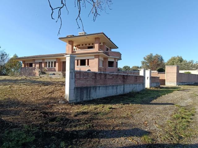 Case e ville in vendita di 280 m² in Frazione Fontepaduli