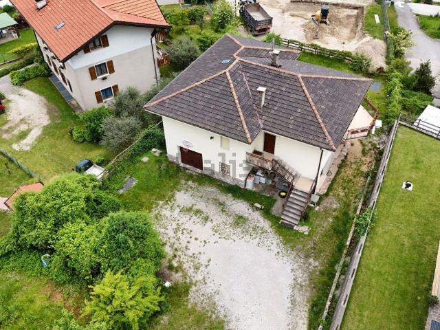 Case e ville in vendita di 280 m² in Località Lavim, 39