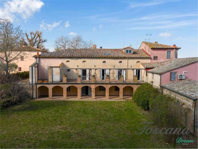 Case e ville in vendita di 281 m² in Via Giuditta Finetti