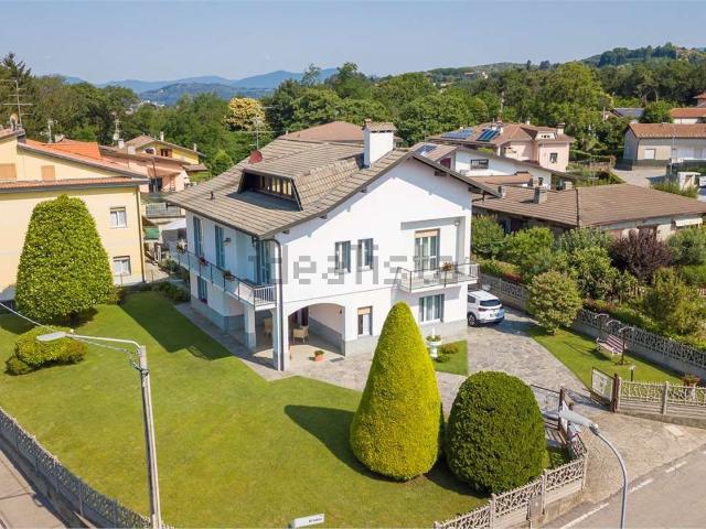 Case e ville in vendita di 281 m² in Via Vitello, 1