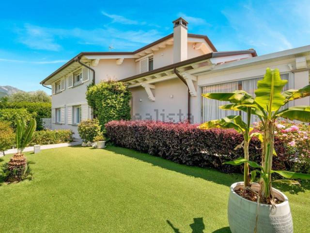 Case e ville in vendita di 282 m²