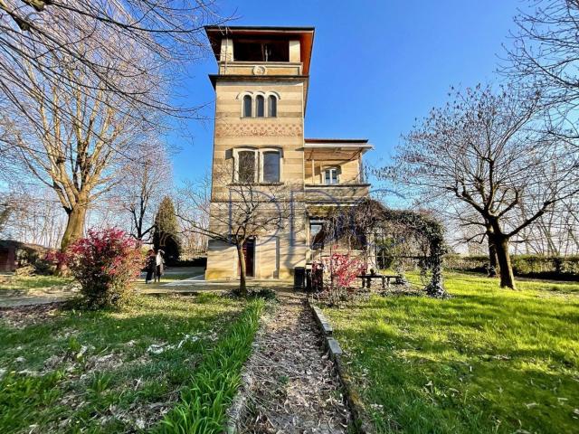 Case e ville in vendita di 282 m² in Strada Sant&apos Andrea, 9