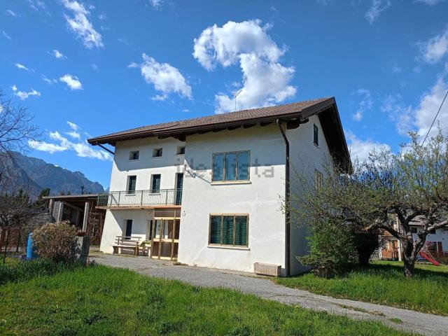Case e ville in vendita di 283 m²