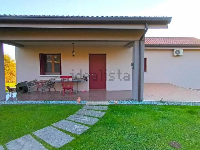 Case e ville in vendita di 283 m²