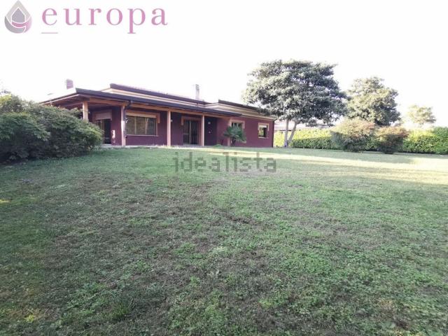 Case e ville in vendita di 283 m² in Via Giuseppe Mazzini