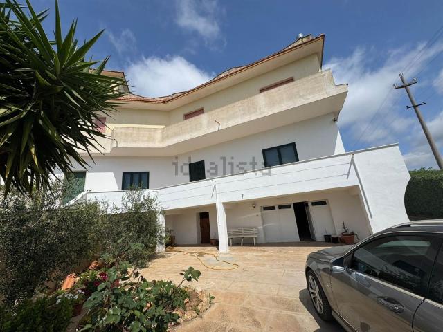 Case e ville in vendita di 284 m²