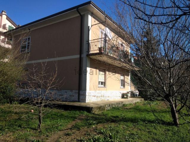 Case e ville in vendita di 284 m² in Via Don Pietro Corsini