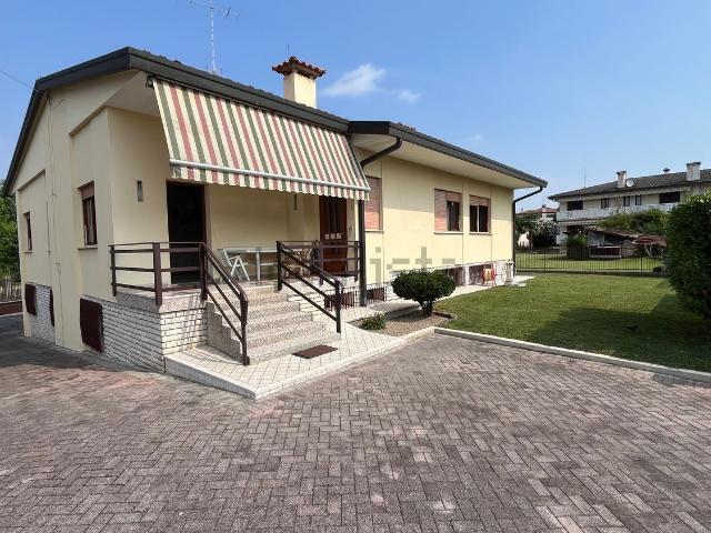 Case e ville in vendita di 285 m²