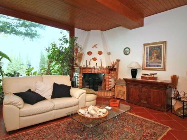 Case e ville in vendita di 285 m²