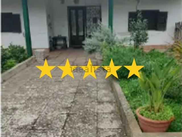 Case e ville in vendita di 285 m² in Via Lonoce