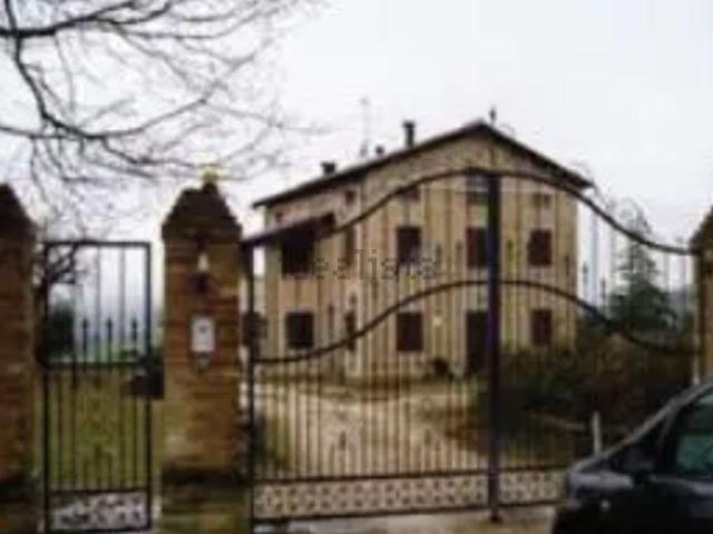 Case e ville in vendita di 285 m² in Contrada Cantagallo