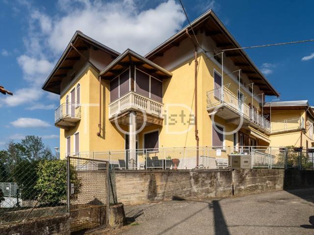 Case e ville in vendita di 285 m² in Frazione Franzoi, 5