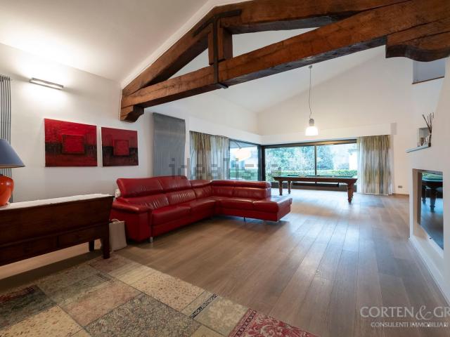 Case e ville in vendita di 285 m² in Strada S. Martino, 9