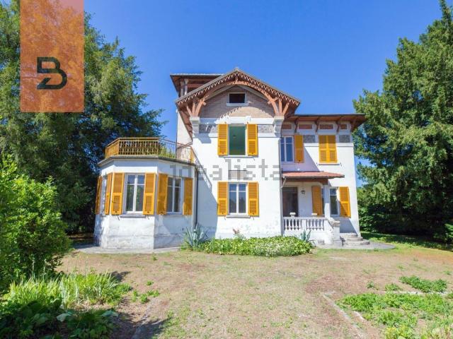 Case e ville in vendita di 286 m² in Via Provinciale, 71