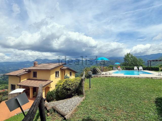 Case e ville in vendita di 286 m² in Località Buriconti Palleroso, 127