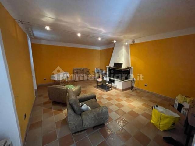 Case e ville in vendita di 287 m²