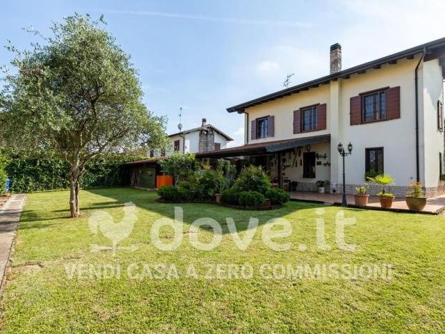 Case e ville in vendita di 287 m² in Via C. Marx, 27