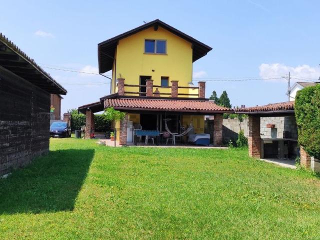 Case e ville in vendita di 287 m² in Via Ovada, 98