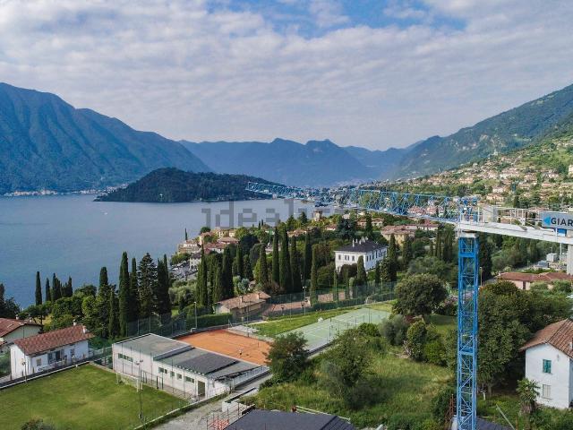 Case e ville in vendita di 287 m² in Via Nando Travella