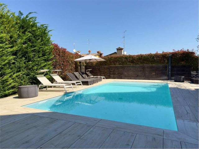 Case e ville in vendita di 288 m² in Via Crevada