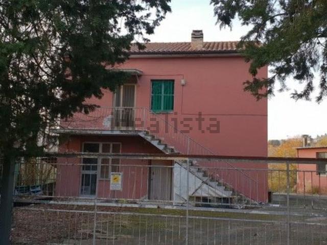 Case e ville in vendita di 288 m² in Contrada Montecavallo