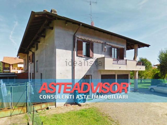Case e ville in vendita di 289 m² in Via Croce, 17