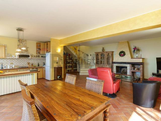Case e ville in vendita di 289 m² in Contrada Caria