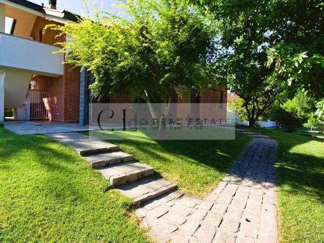 Case e ville in vendita di 289 m² in Strada Acqui in Cantalupo