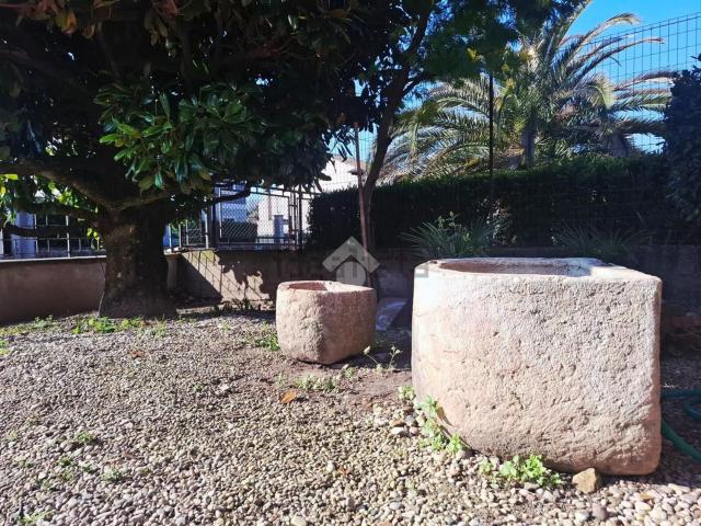 Case e ville in vendita di 290 m² in Via Cesare Battisti, 41