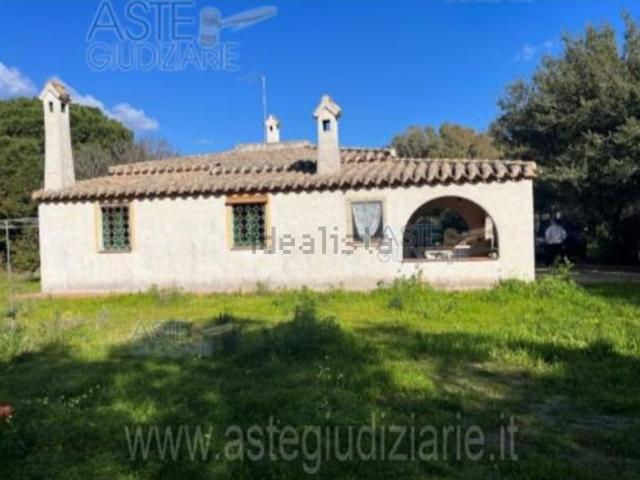 Case e ville in vendita di 290 m² in Via Aldebaran, 9