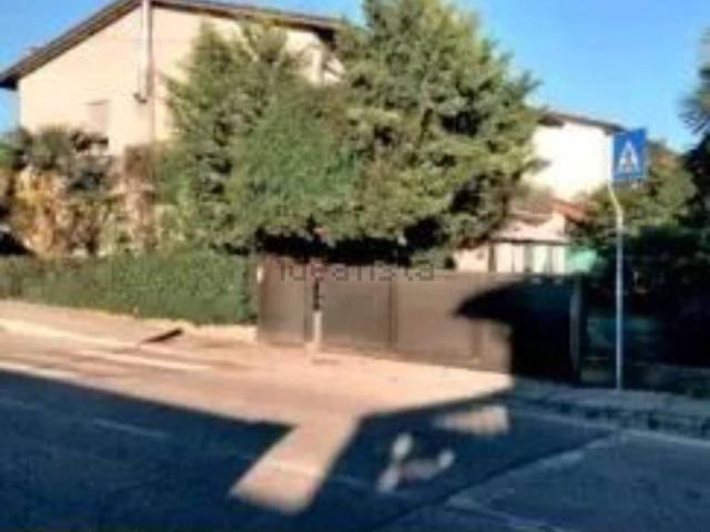 Case e ville in vendita di 290 m² in Via la Marmora, 1