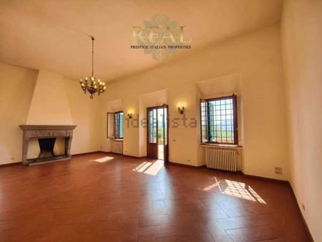 Case e ville in vendita di 290 m² in Via Montauto, 60