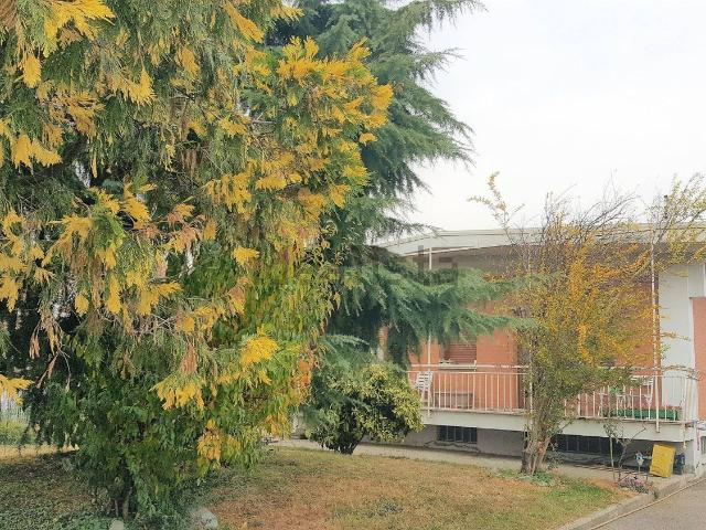 Case e ville in vendita di 290 m² in Via Monviso, 20