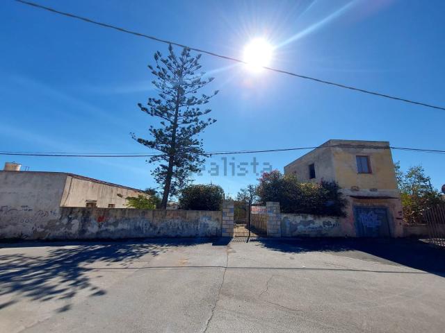Case e ville in vendita di 290 m² in Via Sternazza, 3