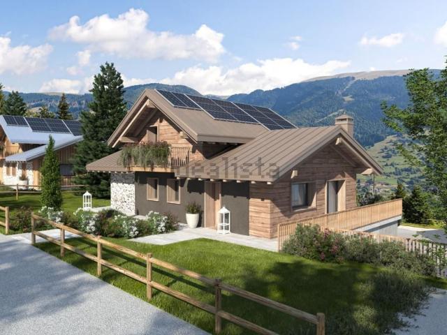 Case e ville in vendita di 290 m² in Via Wasserkuppe
