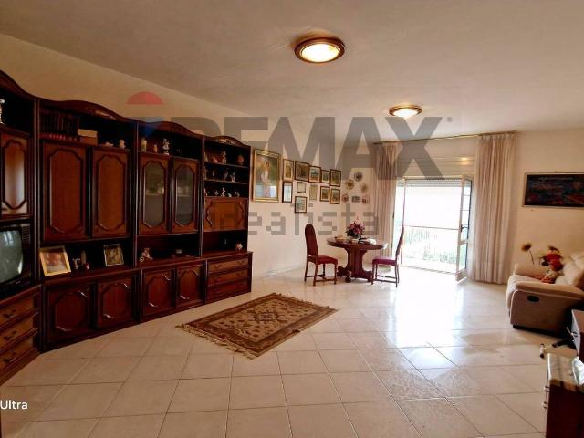 Case e ville in vendita di 290 m² in Via Villa Caia, 2