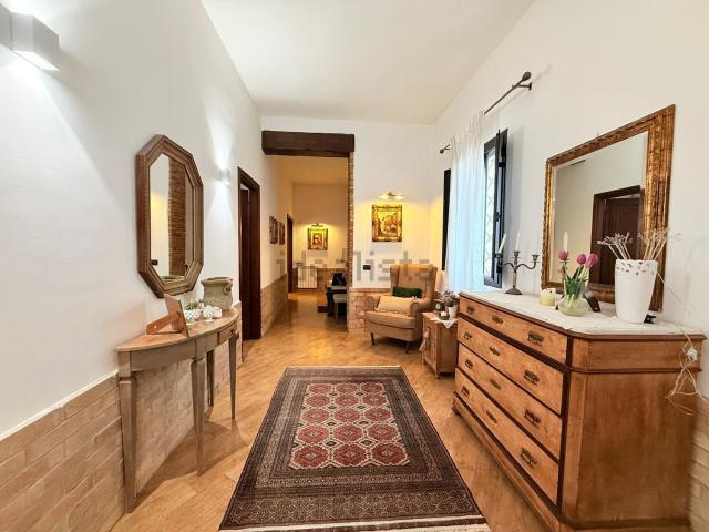 Case e ville in vendita di 290 m² in Viale Epipoli