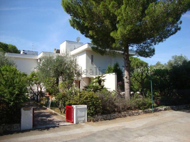 Case e ville in vendita di 290 m² in Corso Umberto I, 77