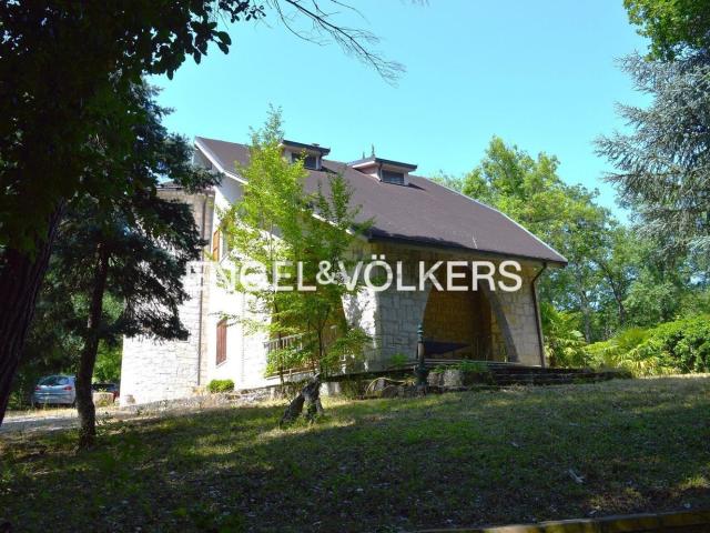 Case e ville in vendita di 290 m² in Frazione Lisciano