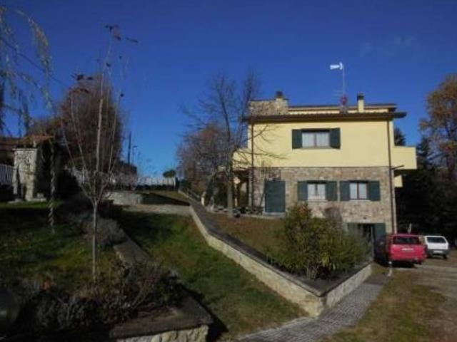 Case e ville in vendita di 291 m² in Via Giacomo Puccini, 7