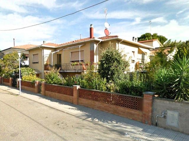 Case e ville in vendita di 292 m²