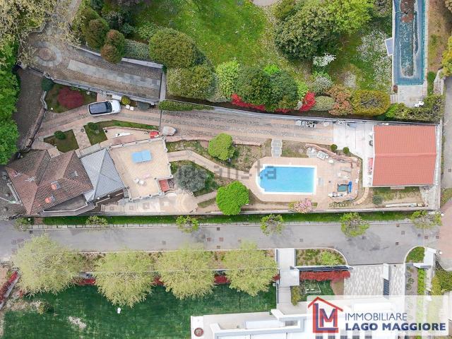 Case e ville in vendita di 292 m² in Via Fiume