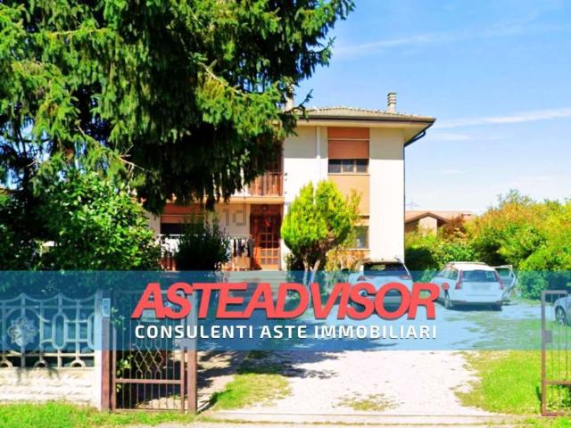 Case e ville in vendita di 292 m² in Via Rio San Martino, 117