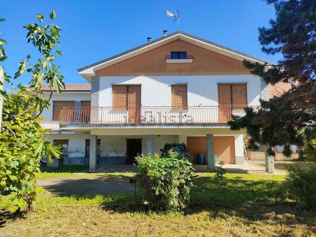 Case e ville in vendita di 293 m² in Via Cascinetta, 1