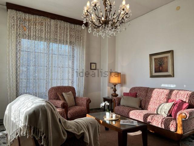 Case e ville in vendita di 294 m² in Via Bassone