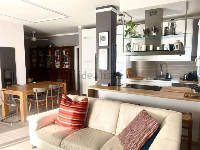 Case e ville in vendita di 295 m² in Via Gian Carlo Silingardi