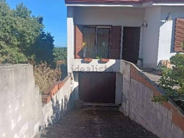 Case e ville in vendita di 295 m² in Via Mannu, 48