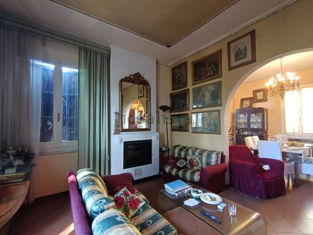 Case e ville in vendita di 295 m² in Via Ravennate, 8760