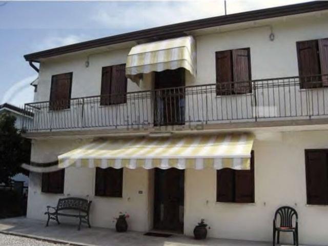 Case e ville in vendita di 296 m² in Via Cavaizza, 6