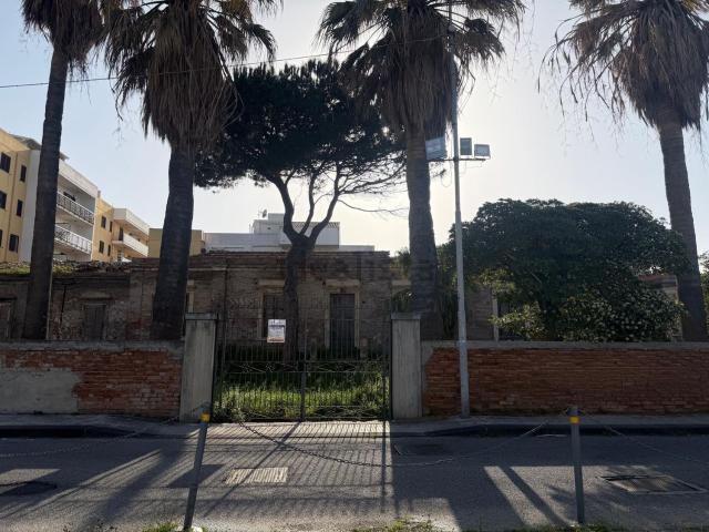 Case e ville in vendita di 296 m² in Lungomare Nauloco